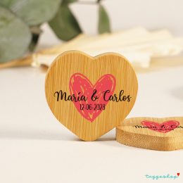 Abridor de bambú corazón personalizado