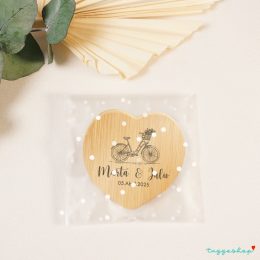 Detalle de Boda abridor corazón personalizado bike