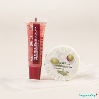 Práctico pack de lip gloss y jabón